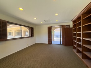73111 El Paseo Dr, Palm Desert, CA à louer Photo intérieure– Image 2 sur 6