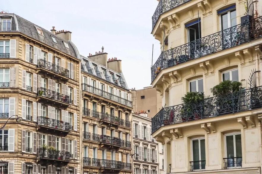 Local d'activités dans Paris à vendre - Photo de l’immeuble – Image 1 sur 2