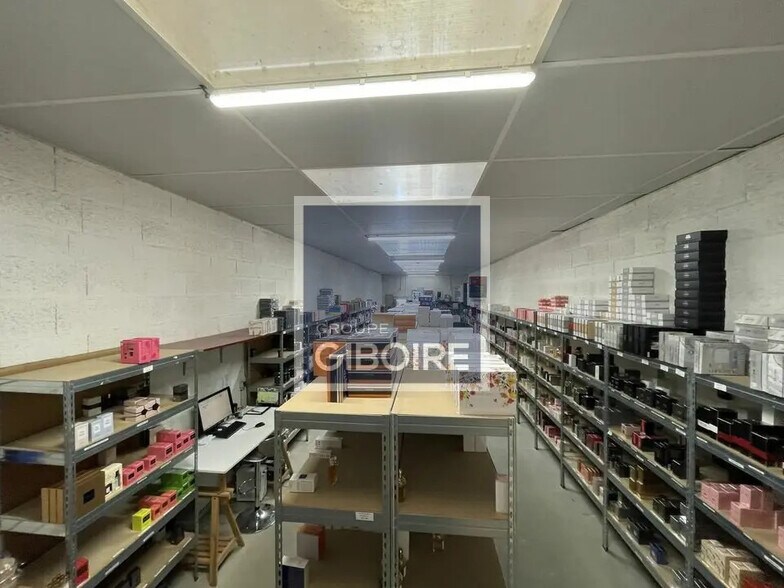 Industriel/Logistique dans Noyal-Châtillon-sur-Seiche à louer - Photo de l’immeuble – Image 3 sur 3