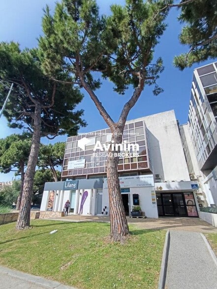 Bureau dans Saint-Laurent-du-Var à louer - Photo de l’immeuble – Image 1 sur 6