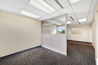 5445-5601 Loch Raven Blvd, Baltimore, MD à louer Photo intérieure– Image 1 sur 12
