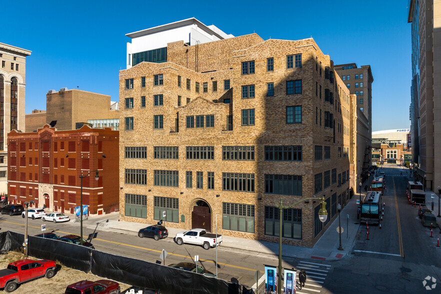 2110 Park Ave, Detroit, MI à louer - Photo de l’immeuble – Image 2 sur 5