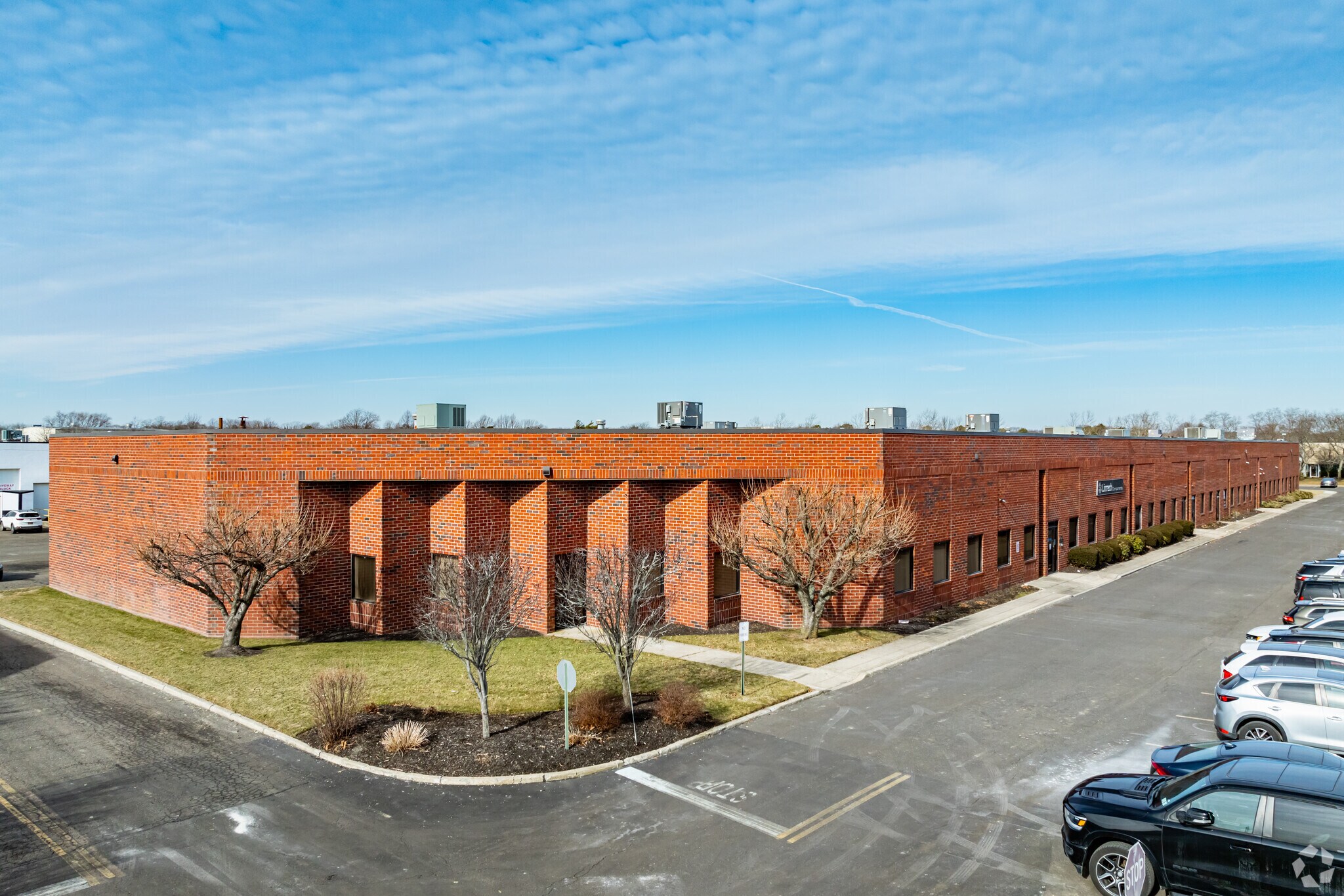 710 Union Pky, Ronkonkoma, NY à vendre Photo principale– Image 1 sur 16