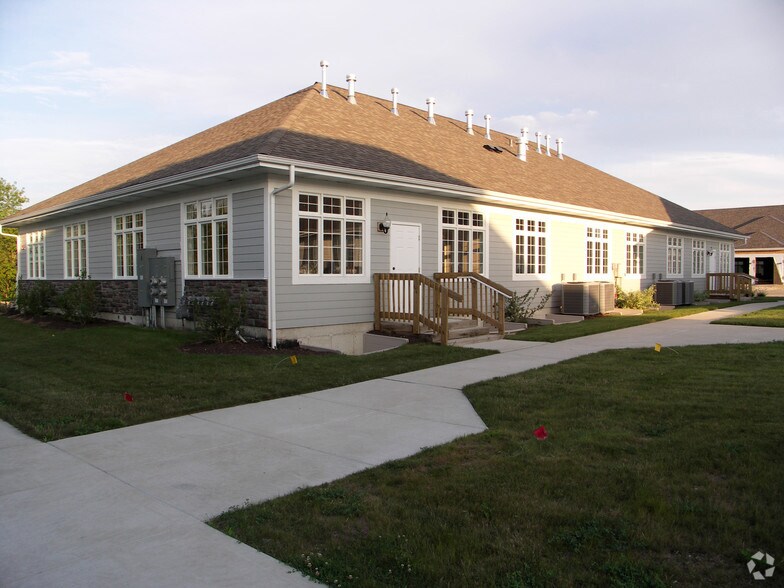 700-730 Fox Glen Ct, Fox River Grove, IL à louer - Photo de l’immeuble – Image 2 sur 14