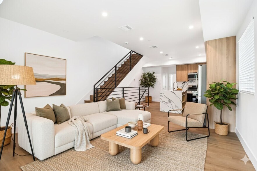 4512 St Elmo Dr, Los Angeles, CA à vendre - Photo de l’immeuble – Image 3 sur 34