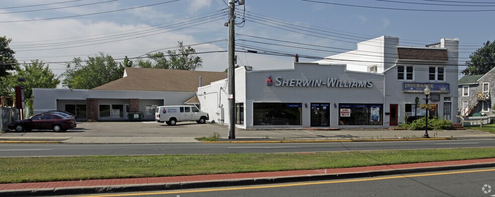 258-262 E Main St, Babylon, NY à louer - Photo principale – Image 3 sur 6
