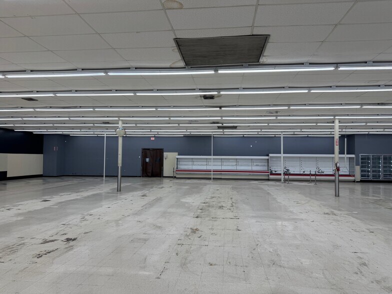 12134 US Hwy 19, Hudson, FL à louer - Photo de l’immeuble – Image 1 sur 18