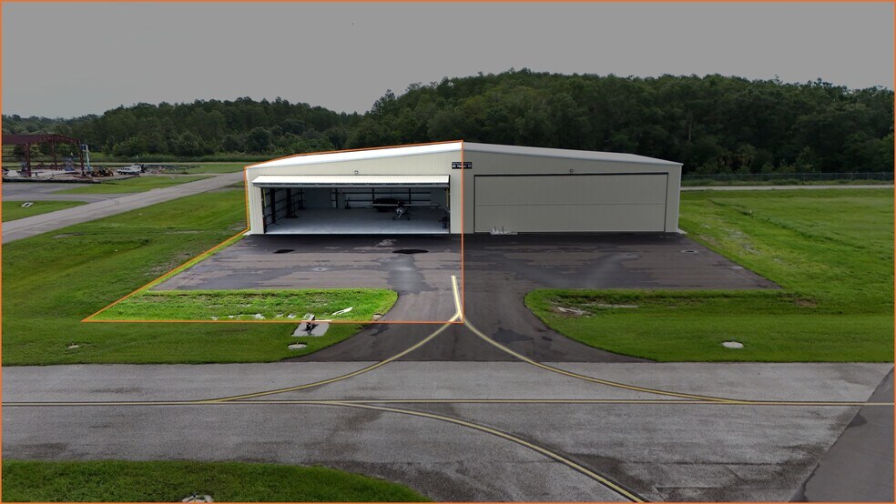 6950 Tampa Executive Arpt Blvd blvd, Tampa, FL à louer - Photo de l’immeuble – Image 2 sur 4