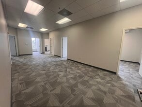 110 W 1st St, Sanford, FL à louer Photo intérieure– Image 1 sur 6