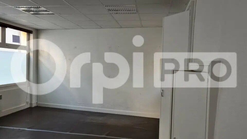 Bureau dans Montluçon à louer - Photo intérieure – Image 2 sur 5