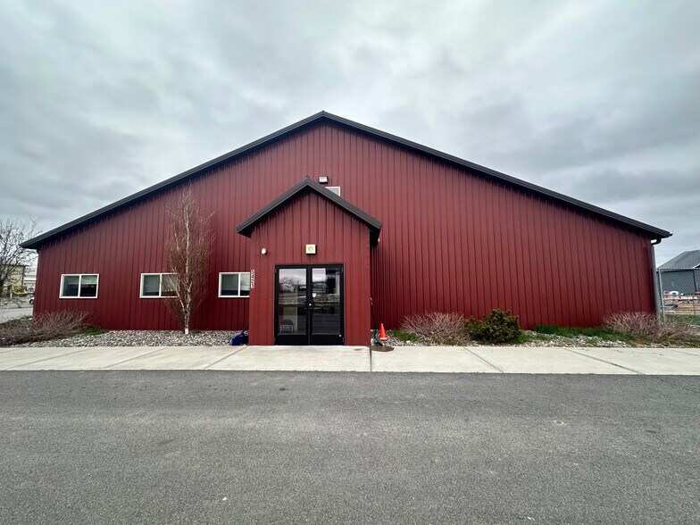5421 Abby Rd, Billings, MT à louer - Photo principale – Image 1 sur 12