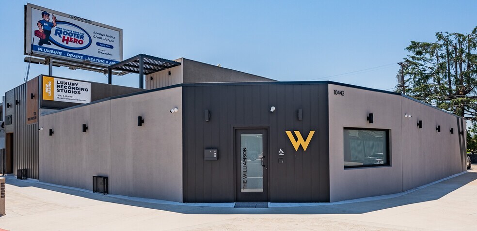 10442 Burbank Blvd, North Hollywood, CA à vendre - Photo de l’immeuble – Image 1 sur 15