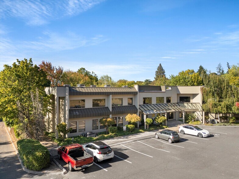 13370 NW Westlawn Ter, Portland, OR à vendre - Photo de l’immeuble – Image 1 sur 13
