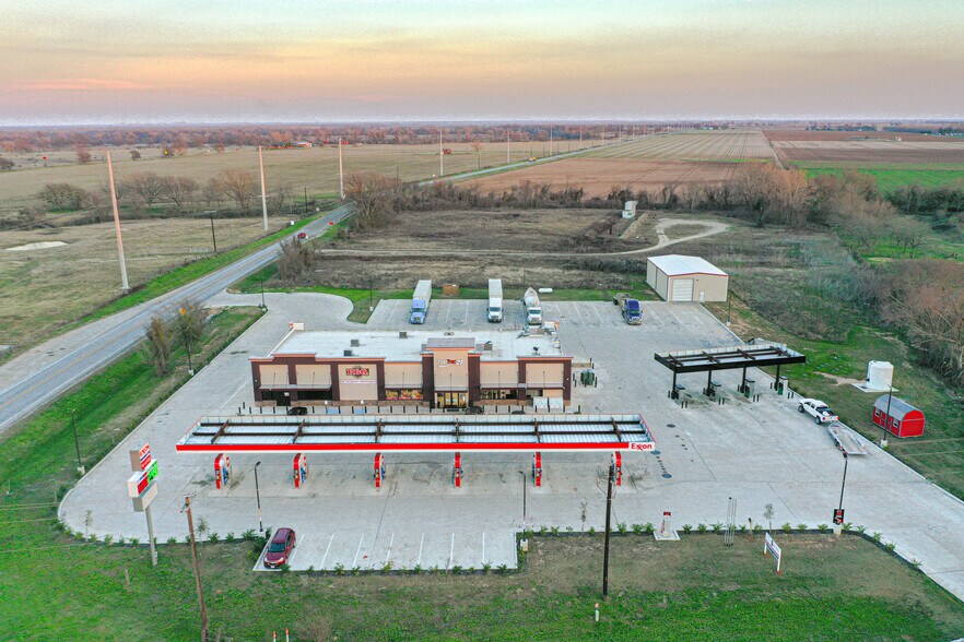11378 SH-21, Caldwell, TX à louer - Photo de l’immeuble – Image 2 sur 6