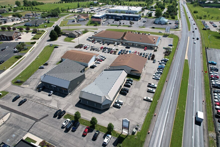 3301 N Everbrook Ln, Muncie, IN à louer - Photo de l’immeuble – Image 3 sur 9