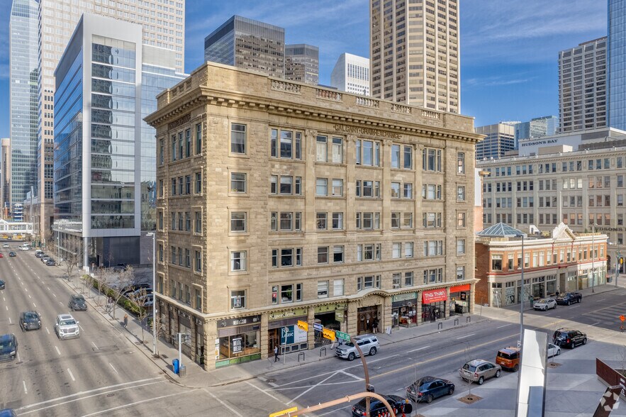 815 1st St SW, Calgary, AB à louer - Photo de l’immeuble – Image 1 sur 5
