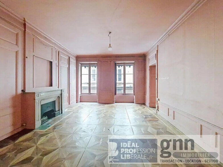 Bureau dans Lyon à vendre - Photo de l’immeuble – Image 3 sur 3