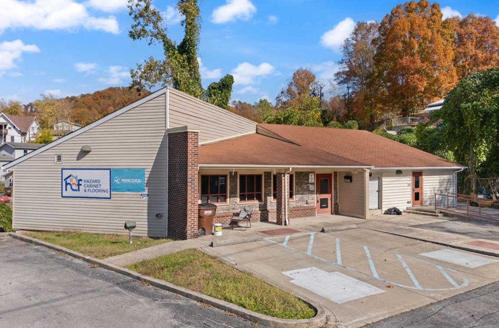 421 Memorial Dr, Hazard, KY à vendre Photo de l’immeuble– Image 1 sur 8