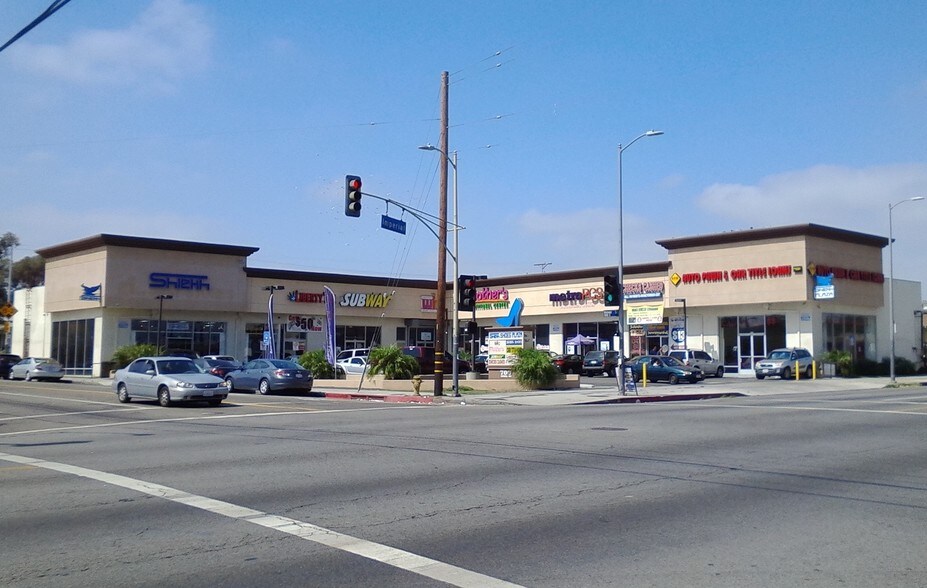 700 W Imperial Hwy, Los Angeles, CA à louer - Photo principale – Image 1 sur 7