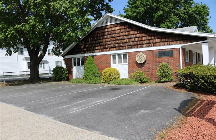 57 Lafayette St, Norwich, CT à vendre - Photo de l’immeuble – Image 2 sur 13