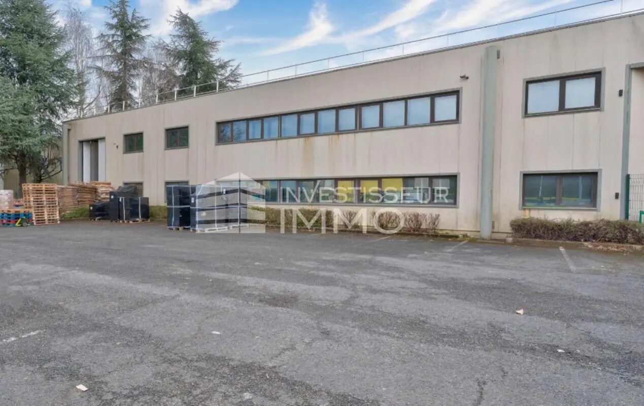 Local d’activités dans Pontault-Combault à louer Photo de l’immeuble– Image 1 sur 8