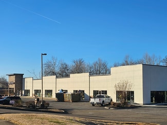Plus de détails pour 1536 Winfield Dunn Pky, Sevierville, TN - Bureau/Local commercial, Local commercial à louer