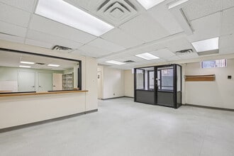 2010 Seagirt Blvd, Far Rockaway, NY à louer Photo intérieure– Image 2 sur 13