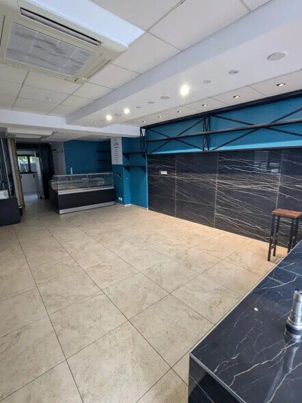 Local commercial dans Levallois-Perret à louer - Photo de l’immeuble – Image 2 sur 13