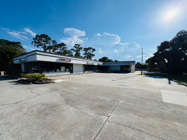 1120-1128 S Wickham Rd, Melbourne, FL à louer - Photo de l’immeuble – Image 2 sur 14