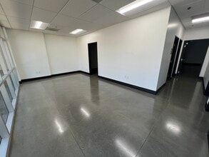 9300 Santa Anita Ave, Rancho Cucamonga, CA à louer Photo intérieure– Image 1 sur 6