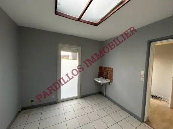 Local d'activités dans Giberville à vendre - Photo de l’immeuble – Image 3 sur 11
