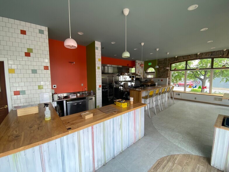 6901 York Rd, Baltimore, MD à louer - Photo de l’immeuble – Image 3 sur 11