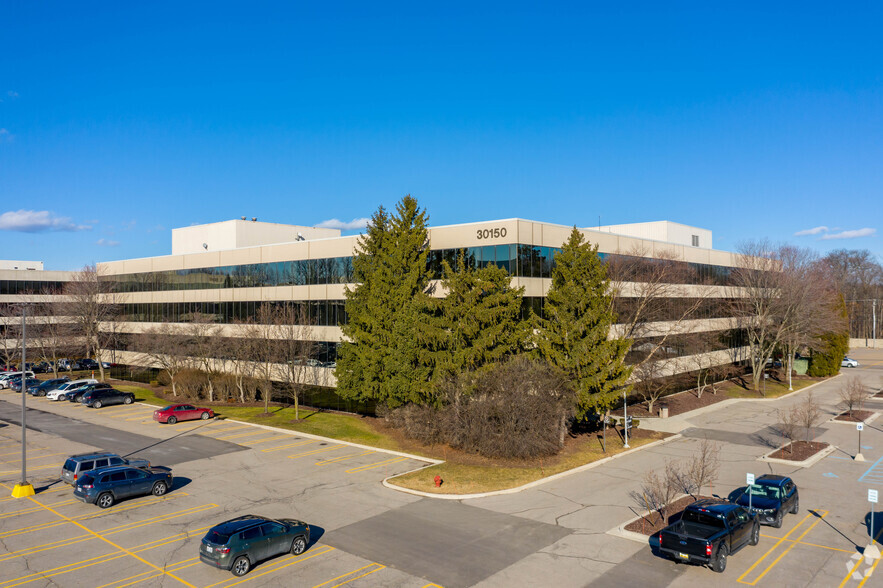 30150 Telegraph Rd, Bingham Farms, MI à louer - Photo de l’immeuble – Image 1 sur 5