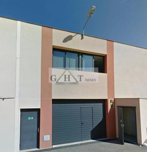 Industriel/Logistique dans Antibes à louer - Photo de l’immeuble – Image 2 sur 3