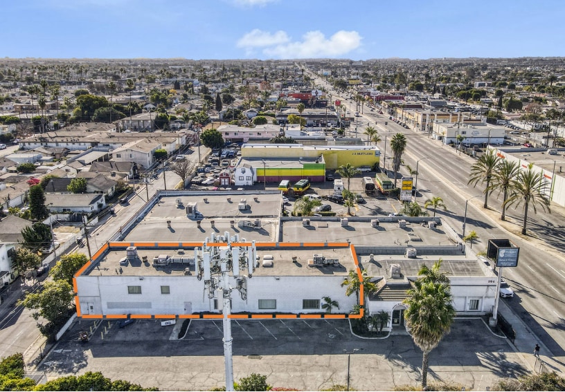 994 S La Brea Ave, Inglewood, CA à louer Photo de l’immeuble– Image 1 sur 8