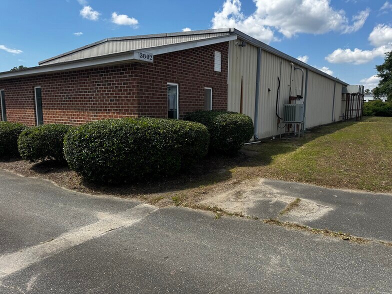 3802 W Vernon Ave, Kinston, NC à vendre - Photo de l’immeuble – Image 1 sur 13