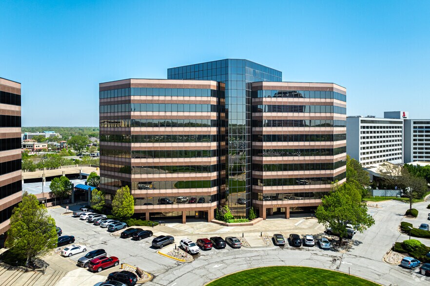 7300 W 110th St, Overland Park, KS à louer - Photo de l’immeuble – Image 2 sur 11