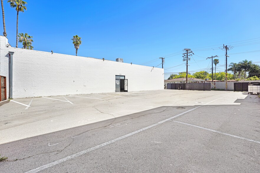 11124 Washington Blvd, Culver City, CA à louer - Photo de l’immeuble – Image 2 sur 3