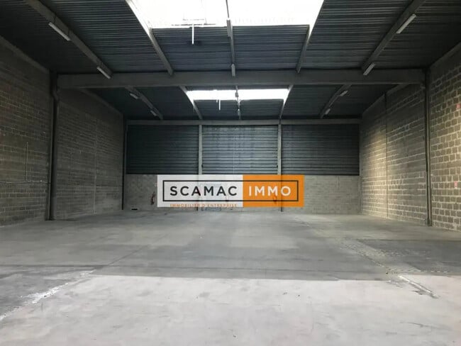 Plus de détails pour Bureau, Industriel/Logistique à louer