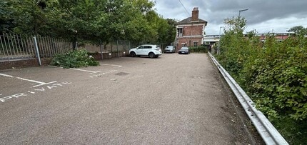 Drummond Dr, Southampton à louer Photo de l’immeuble– Image 2 sur 7