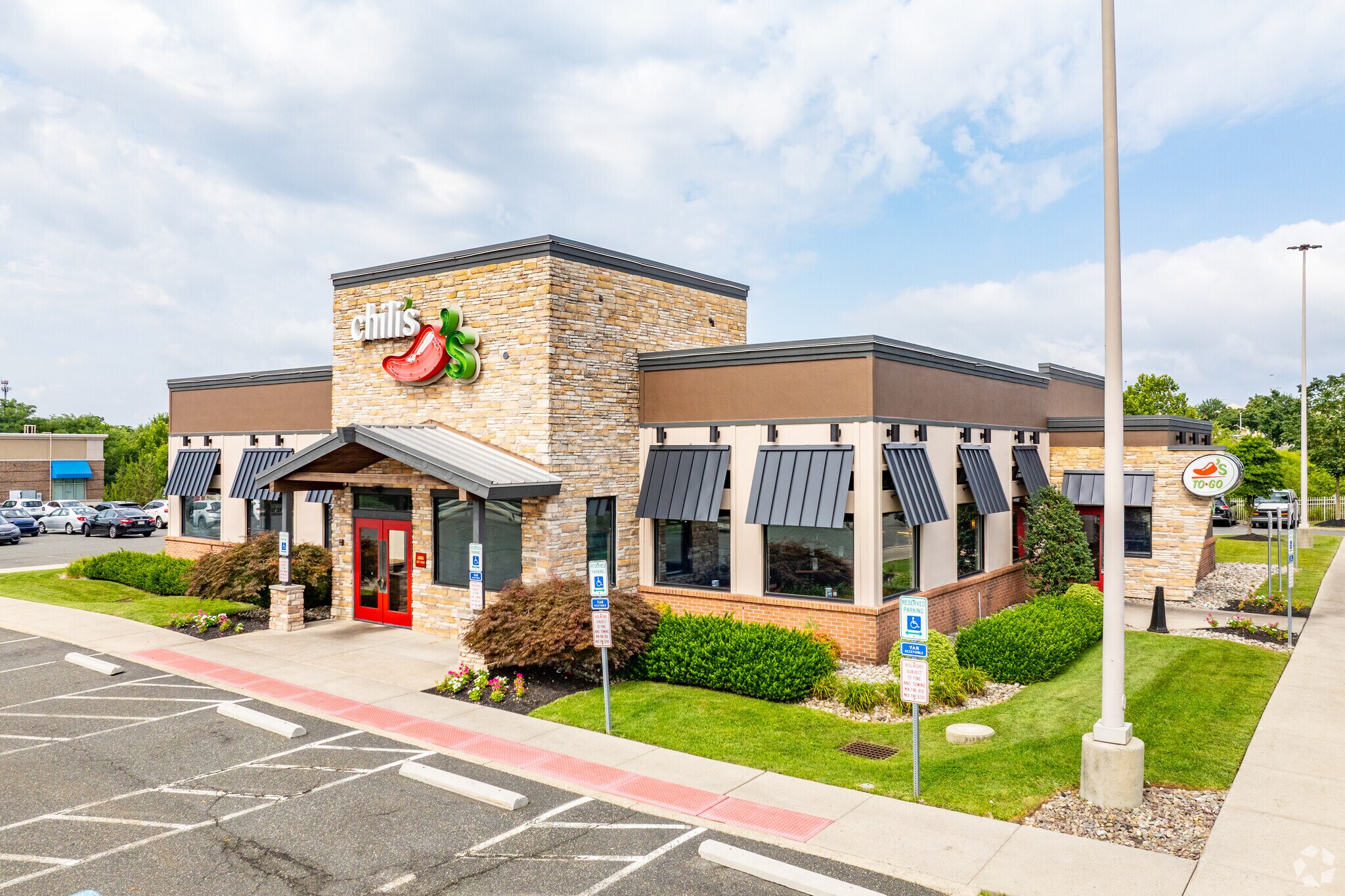 220 Upland Square Dr, Pottstown, PA à vendre Photo principale– Image 1 sur 9