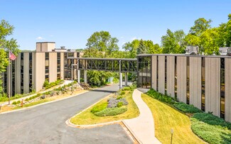 Plus de détails pour 1800 Pioneer Creek Ctr, Maple Plain, MN - Bureau à vendre