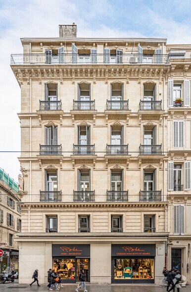2 Rue Grignan, Marseille à louer - Photo de l’immeuble – Image 2 sur 3