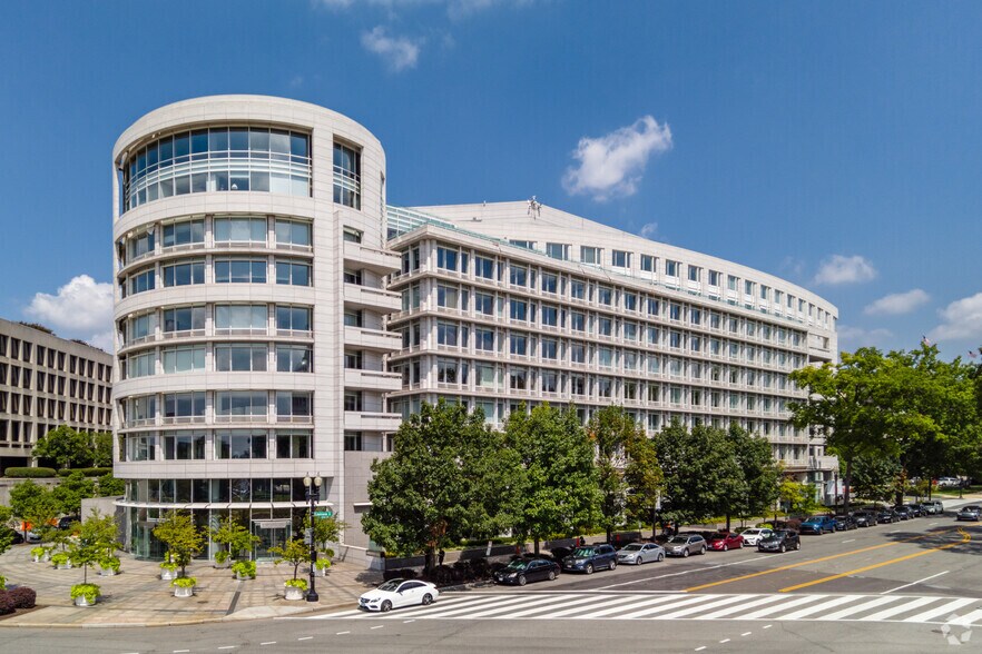101 Constitution Ave NW, Washington, DC à louer - Photo principale – Image 1 sur 11