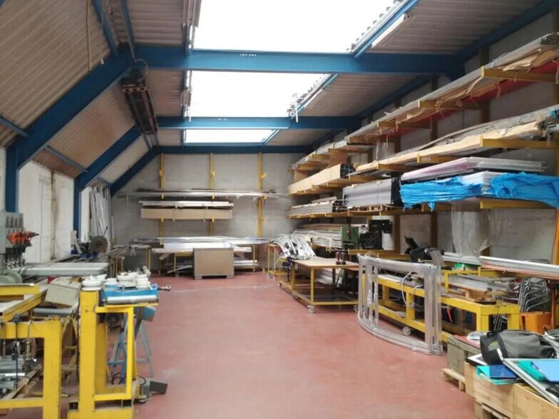 Industriel/Logistique dans Colombes à vendre - Photo de l’immeuble – Image 3 sur 9