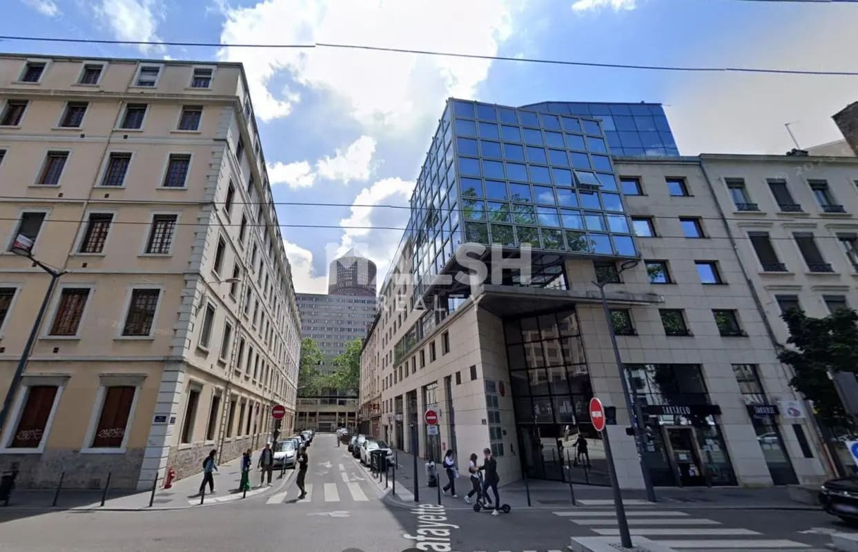 Local commercial dans Lyon à louer Photo de l’immeuble– Image 1 sur 3