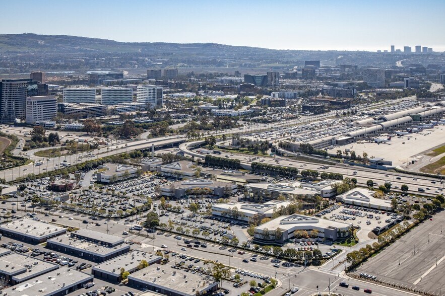30 Executive Park, Irvine, CA à louer - Aérien – Image 3 sur 9