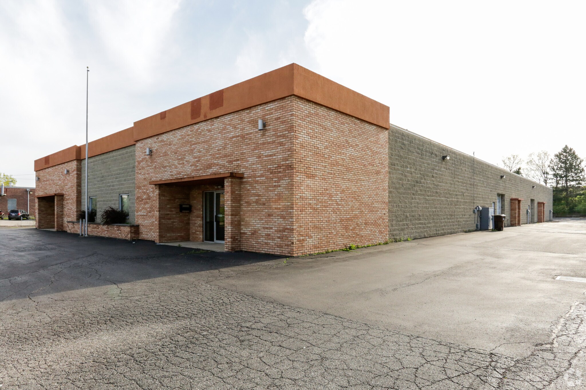 2750-2758 Viking Ln, Moraine, OH à louer Photo principale– Image 1 sur 16