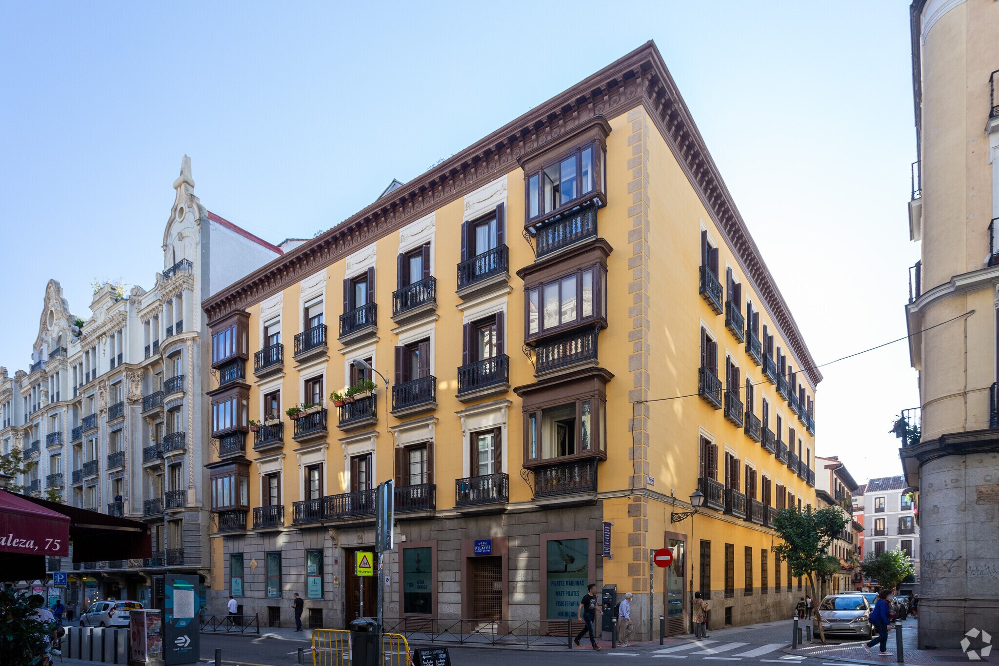 Immeuble residentiel dans Madrid, Madrid à vendre Photo de l’immeuble– Image 1 sur 3