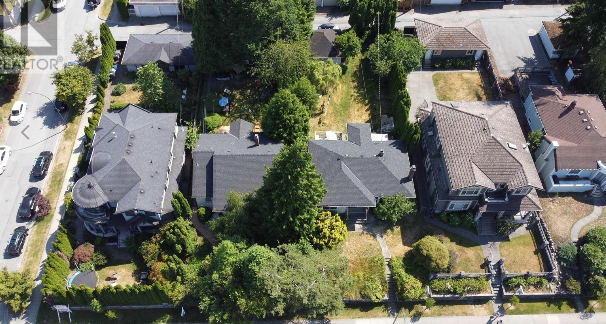 4111 Ash St, Vancouver, BC à vendre Photo principale– Image 1 sur 2